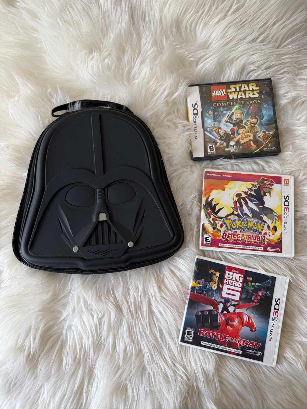 Darth Vader Black Nintendo 3DS/DS Travel Case with Stylus’ & Game Bundle